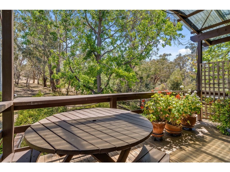 17 Downes Place, Hughes ACT 2605