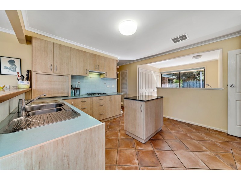 16 Harcourt Street, Weetangera ACT 2614