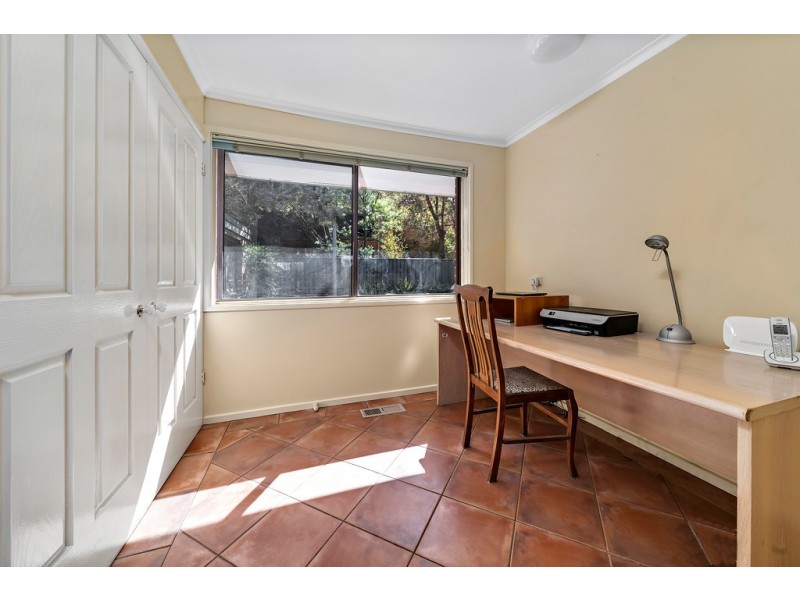 16 Harcourt Street, Weetangera ACT 2614