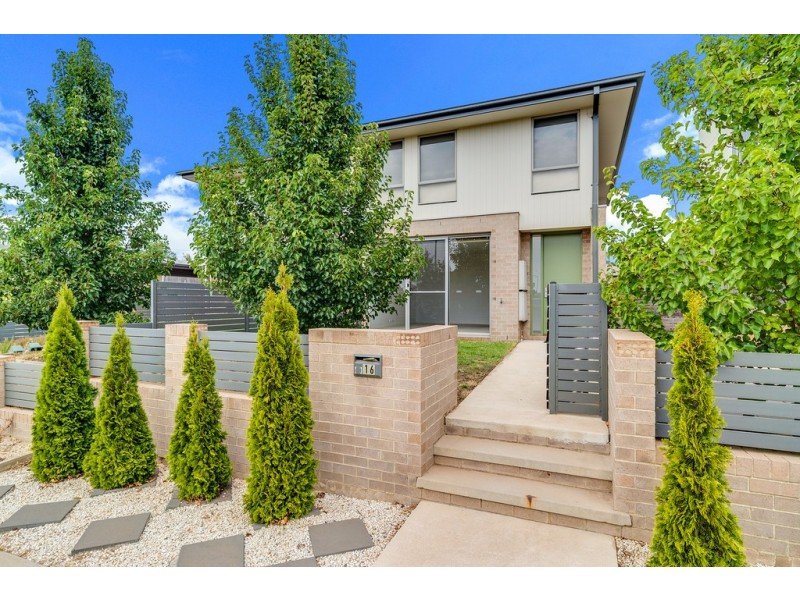 16 Lambrick Lane, Casey ACT 2913
