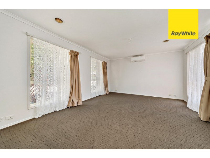 18/74 Britten Jones Drive, Holt ACT 2615