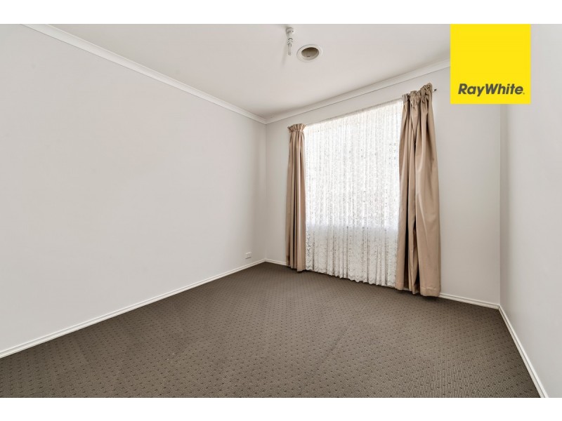 18/74 Britten Jones Drive, Holt ACT 2615