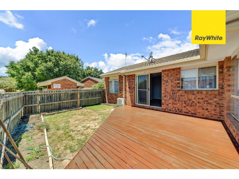 18/74 Britten Jones Drive, Holt ACT 2615