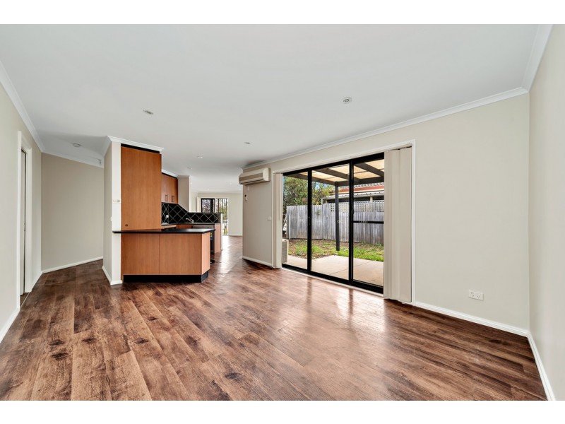 1/7 Cato Place, Dunlop ACT 2615