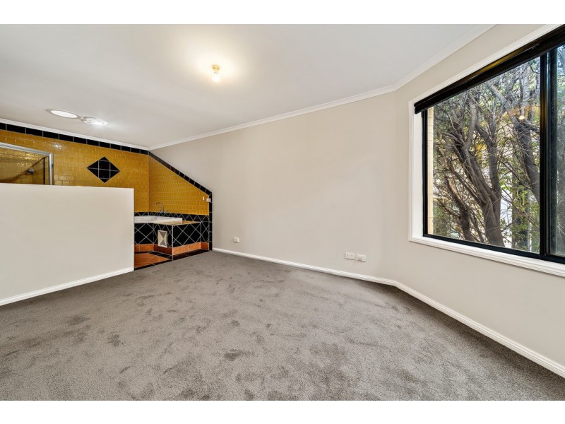 1/7 Cato Place, Dunlop ACT 2615
