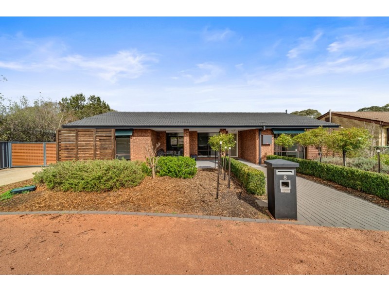 8 Wolff Crescent, Latham ACT 2615