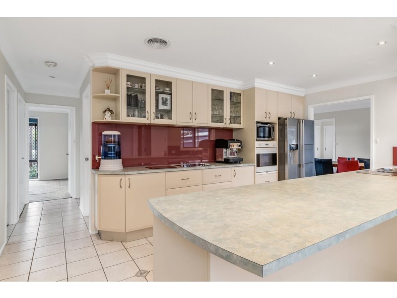 8 Wolff Crescent, Latham ACT 2615