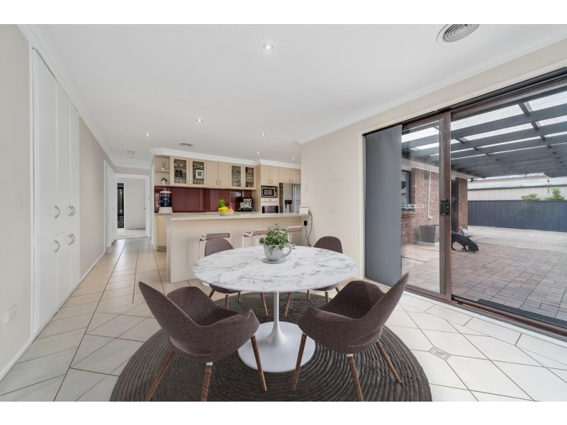 8 Wolff Crescent, Latham ACT 2615