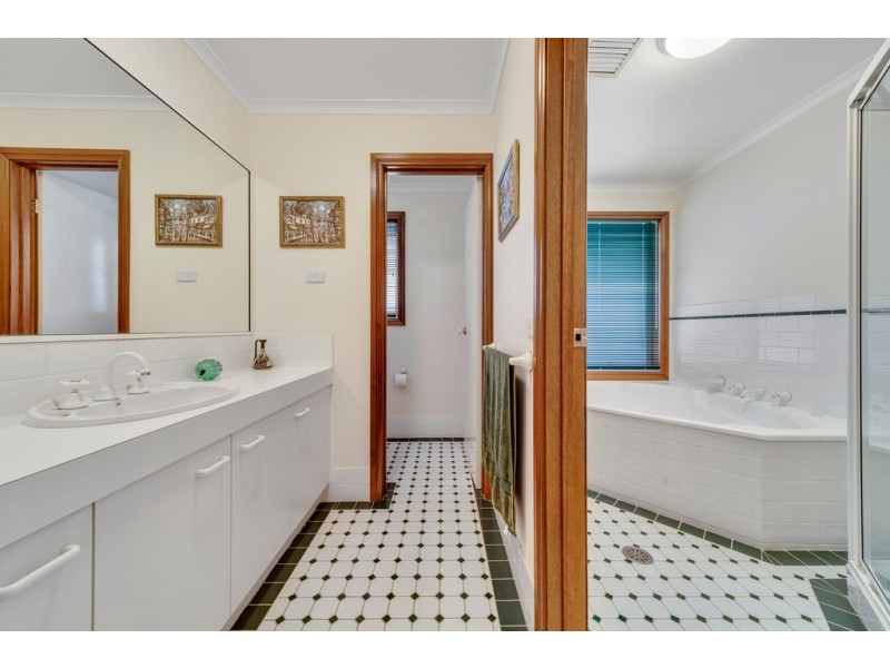 6 Anne Clarke Avenue, Nicholls ACT 2913