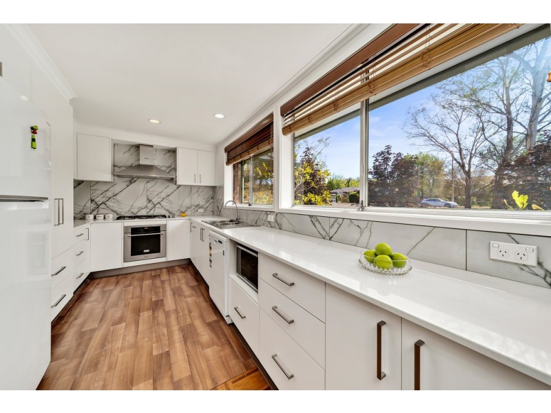 16 Lachlan Street, Macquarie ACT 2614