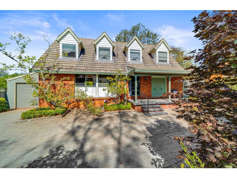 16 Lachlan Street, Macquarie ACT 2614