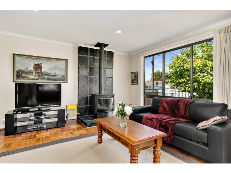 16 Lachlan Street, Macquarie ACT 2614