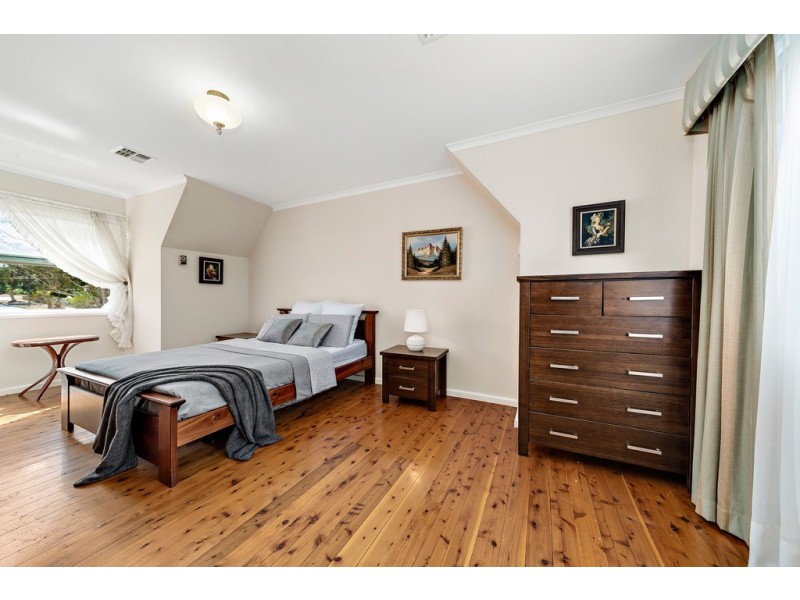 16 Lachlan Street, Macquarie ACT 2614