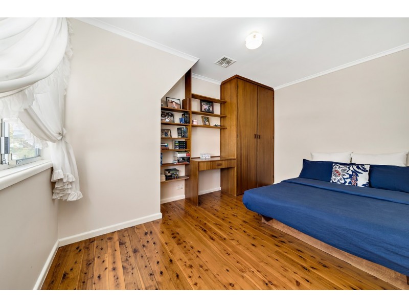 16 Lachlan Street, Macquarie ACT 2614