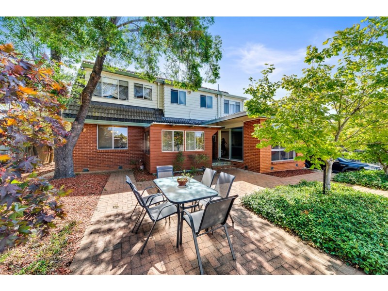 16 Lachlan Street, Macquarie ACT 2614