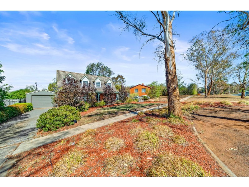 16 Lachlan Street, Macquarie ACT 2614