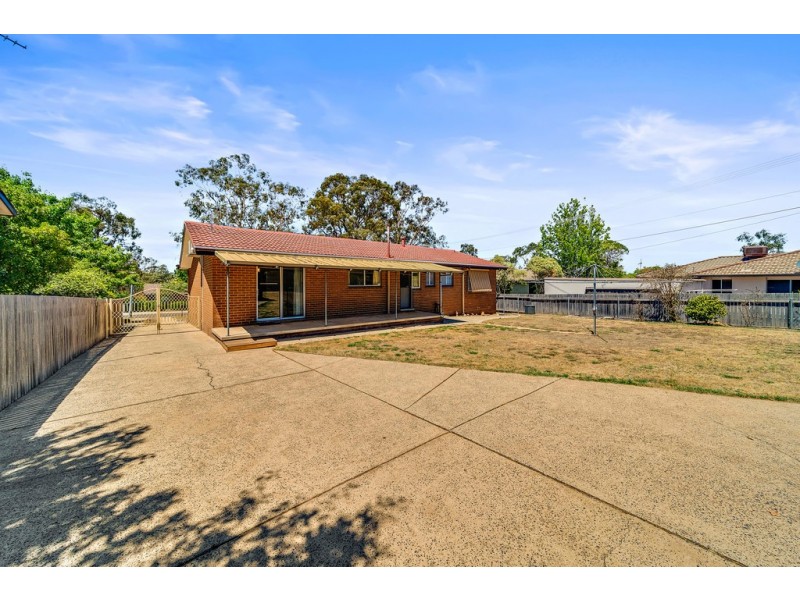 3 Bishop Place, Melba ACT 2615
