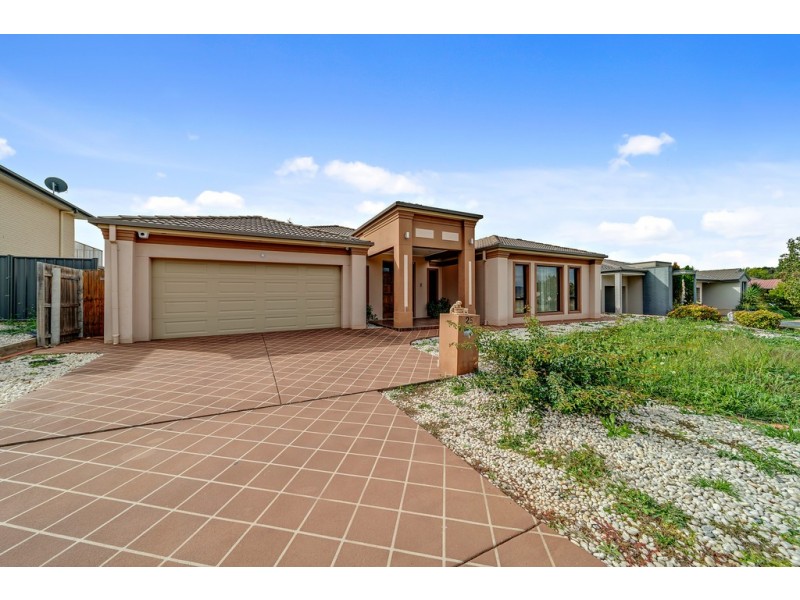 25 Ruth Bedford Street, Franklin ACT 2913