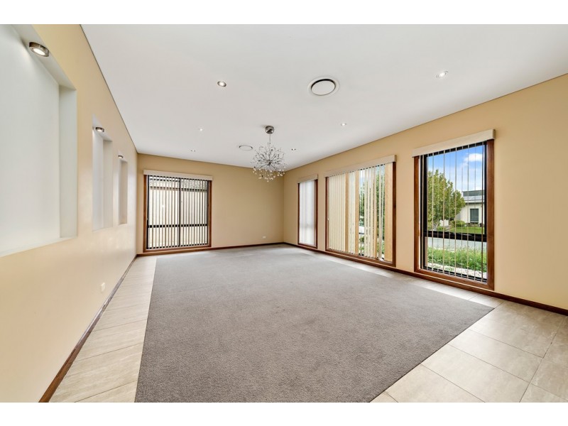 25 Ruth Bedford Street, Franklin ACT 2913