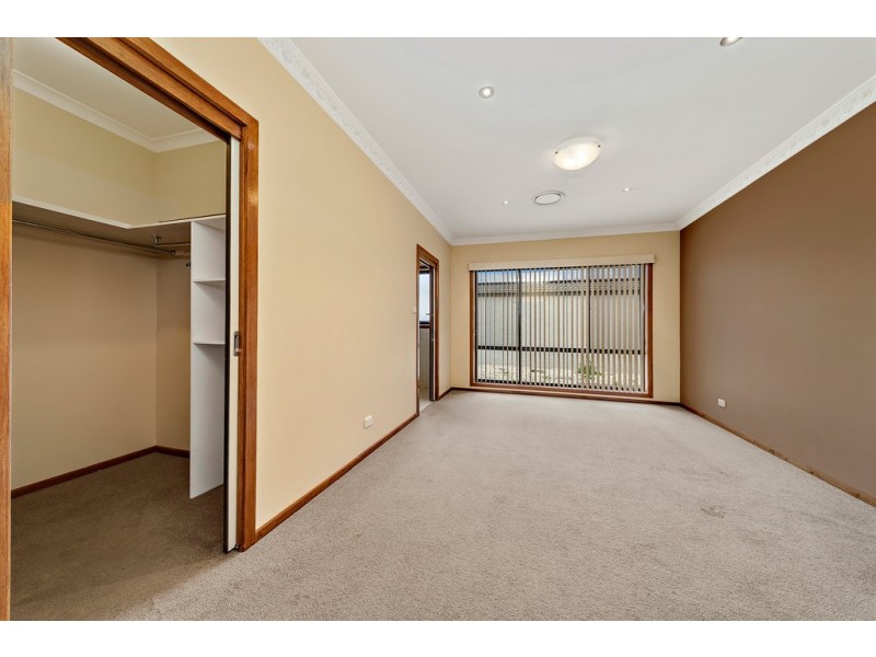 25 Ruth Bedford Street, Franklin ACT 2913