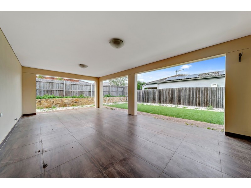 25 Ruth Bedford Street, Franklin ACT 2913