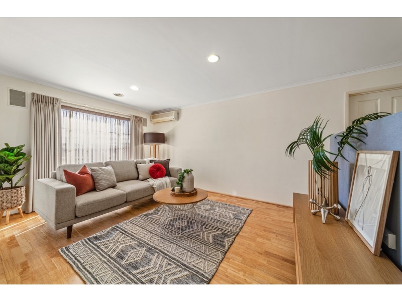 73 Hugh McKay Crescent, Dunlop ACT 2615