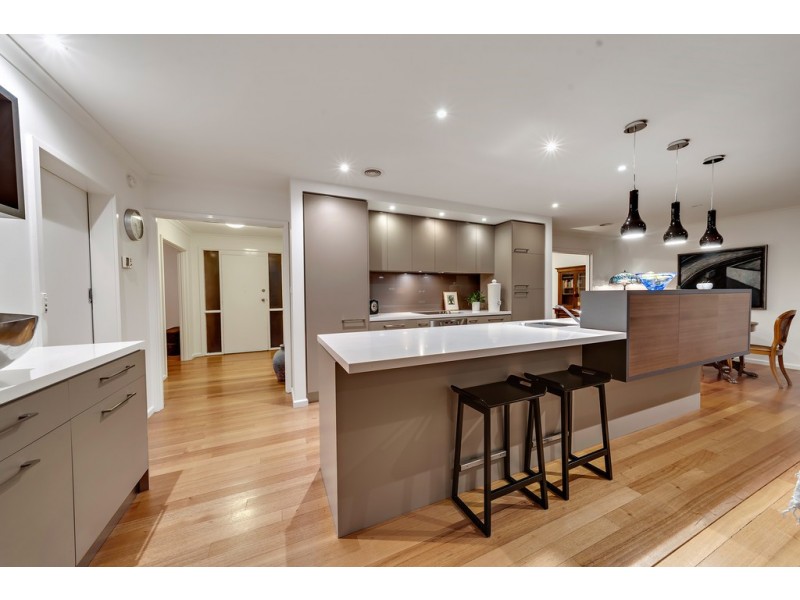 9 Henderson Street, Garran ACT 2605