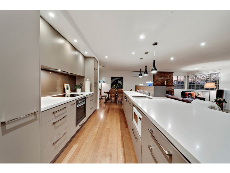 9 Henderson Street, Garran ACT 2605