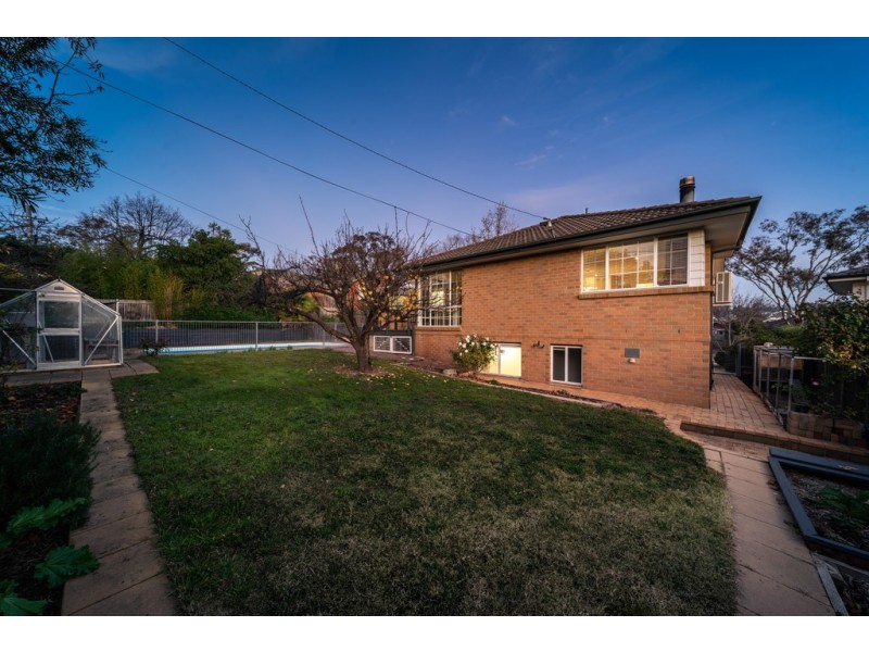 9 Henderson Street, Garran ACT 2605