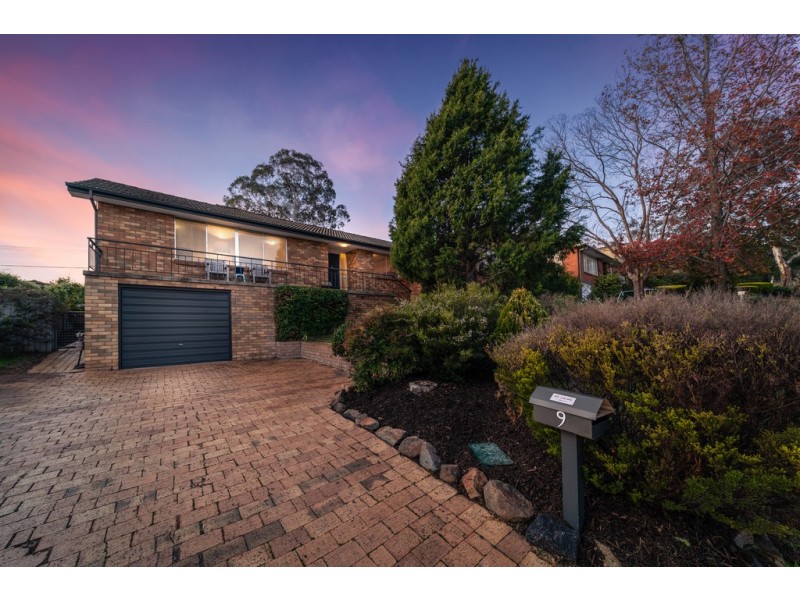 9 Henderson Street, Garran ACT 2605