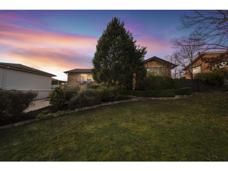 9 Henderson Street, Garran ACT 2605