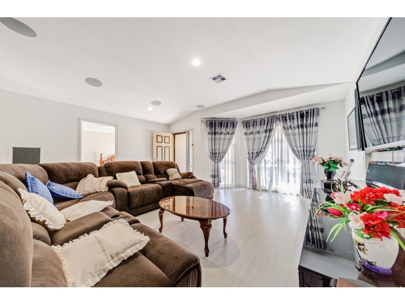 54 Marchant Circuit, Dunlop ACT 2615