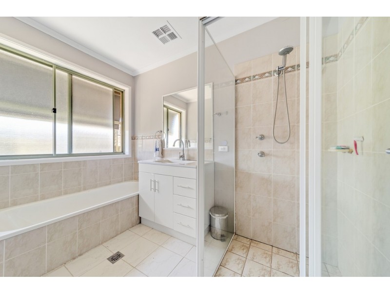 54 Marchant Circuit, Dunlop ACT 2615