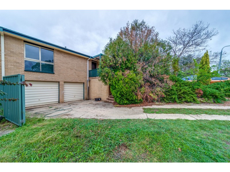 222 Osburn Drive, Macgregor ACT 2615