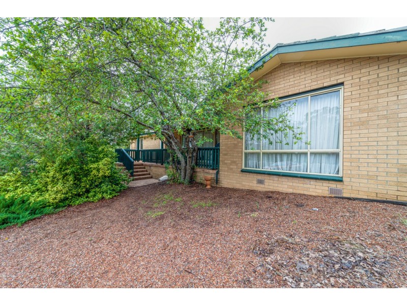 222 Osburn Drive, Macgregor ACT 2615