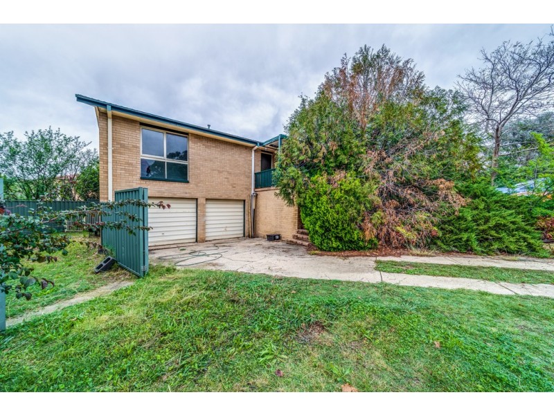 222 Osburn Drive, Macgregor ACT 2615