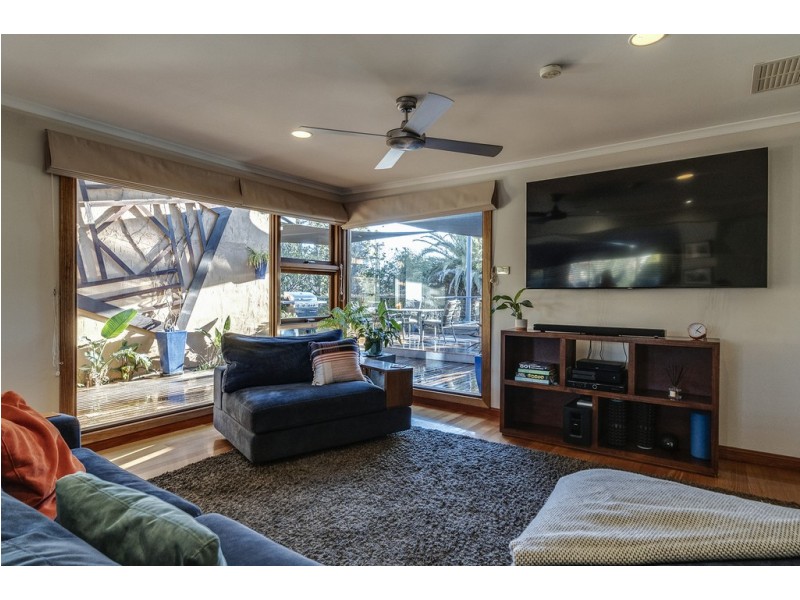 1 Zwar Place, Florey ACT 2615