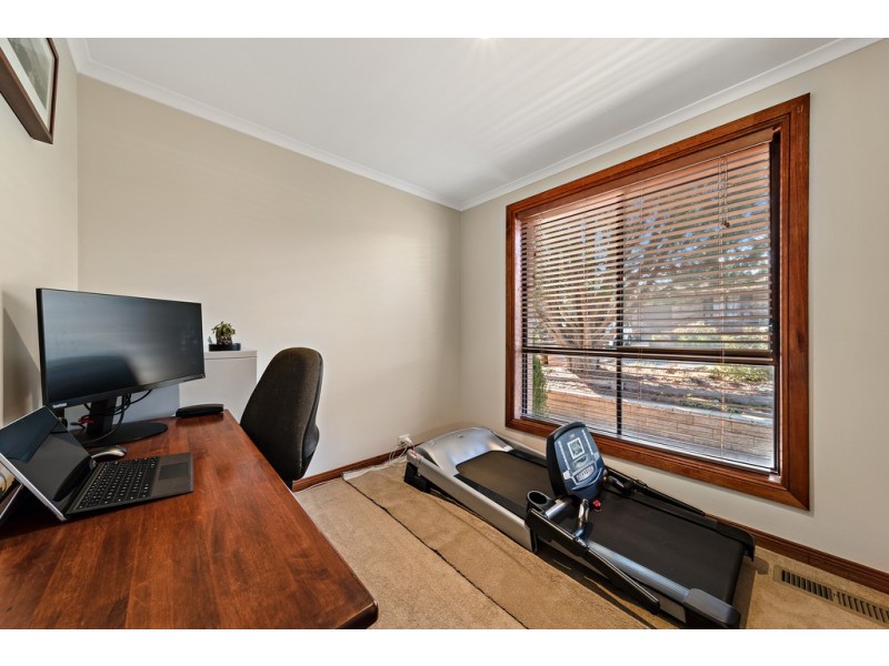 1 Zwar Place, Florey ACT 2615