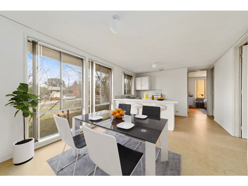 16 Diggles Street, Page ACT 2614