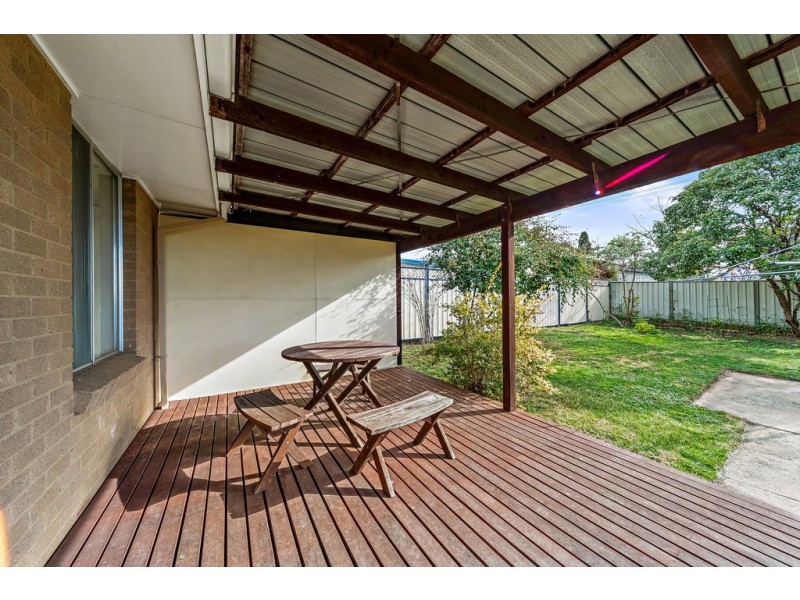 16 Diggles Street, Page ACT 2614