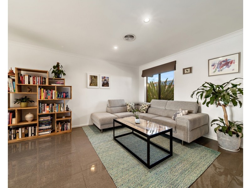 12 Lanaba Street, Crace ACT 2911
