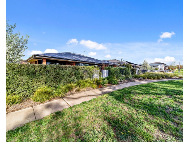 12 Lanaba Street, Crace ACT 2911