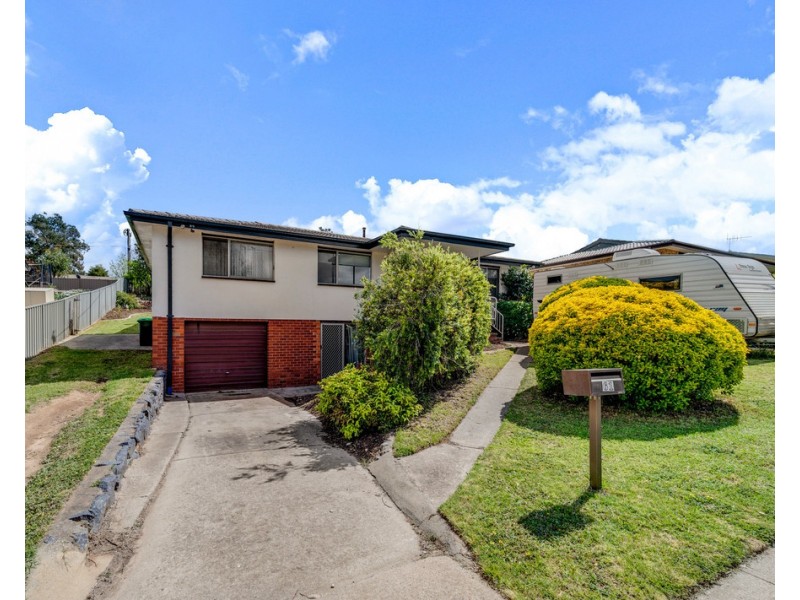 61 Florey Drive, Macgregor ACT 2615