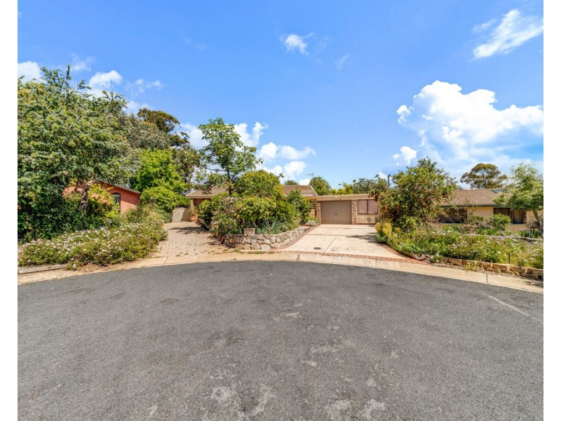 16 Gurner Place, Latham ACT 2615
