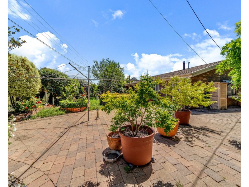 16 Gurner Place, Latham ACT 2615