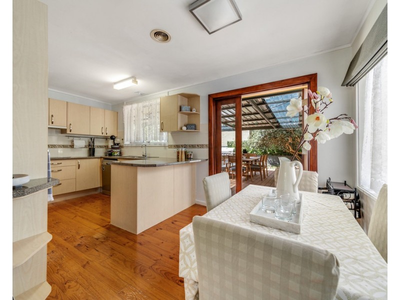 6 Mathison Place, Macgregor ACT 2615