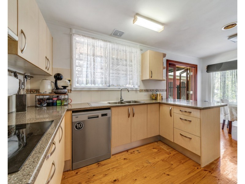 6 Mathison Place, Macgregor ACT 2615