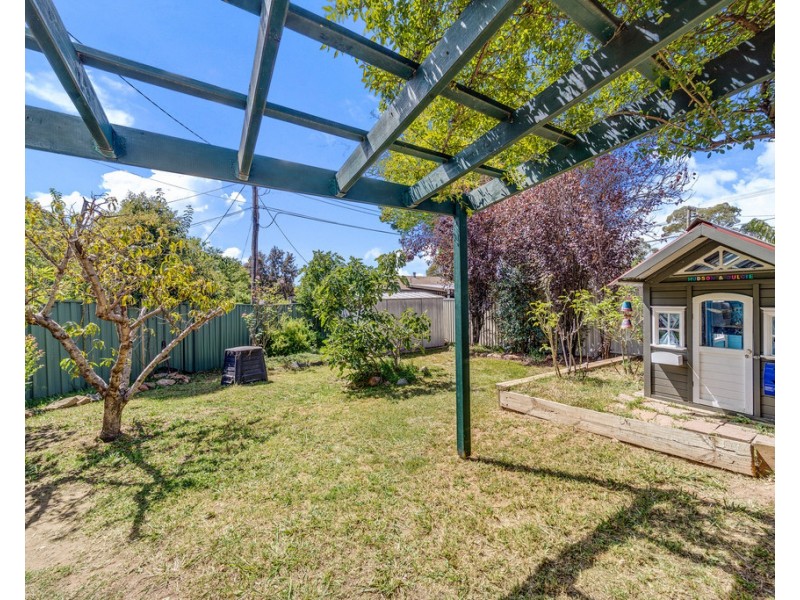 6 Mathison Place, Macgregor ACT 2615