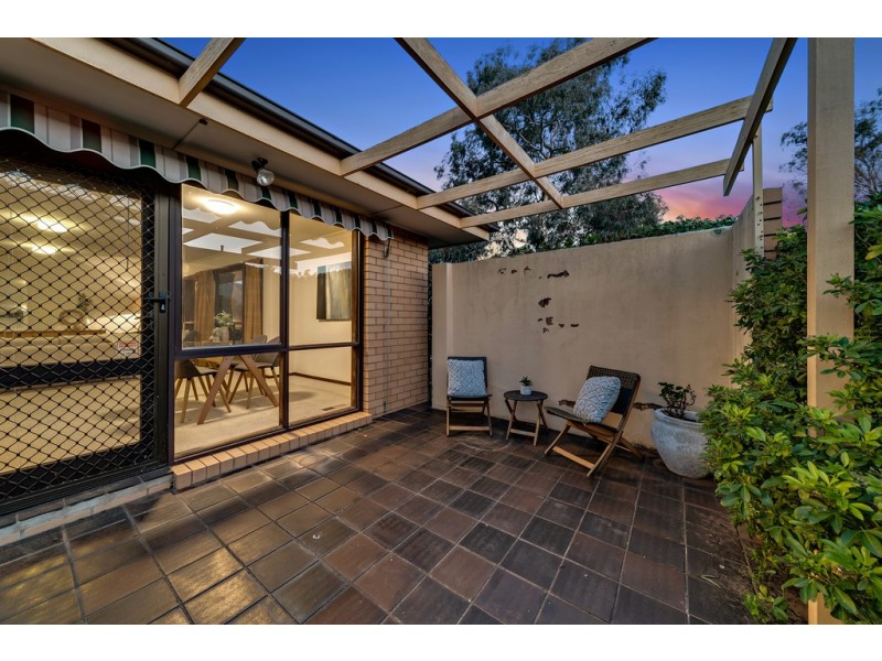 14 Jarvis Place, Macquarie ACT 2614