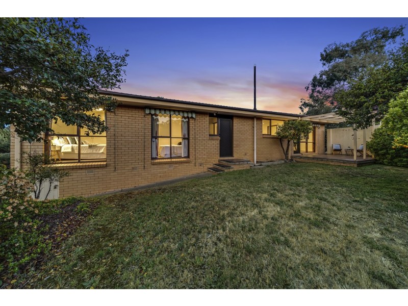 14 Jarvis Place, Macquarie ACT 2614